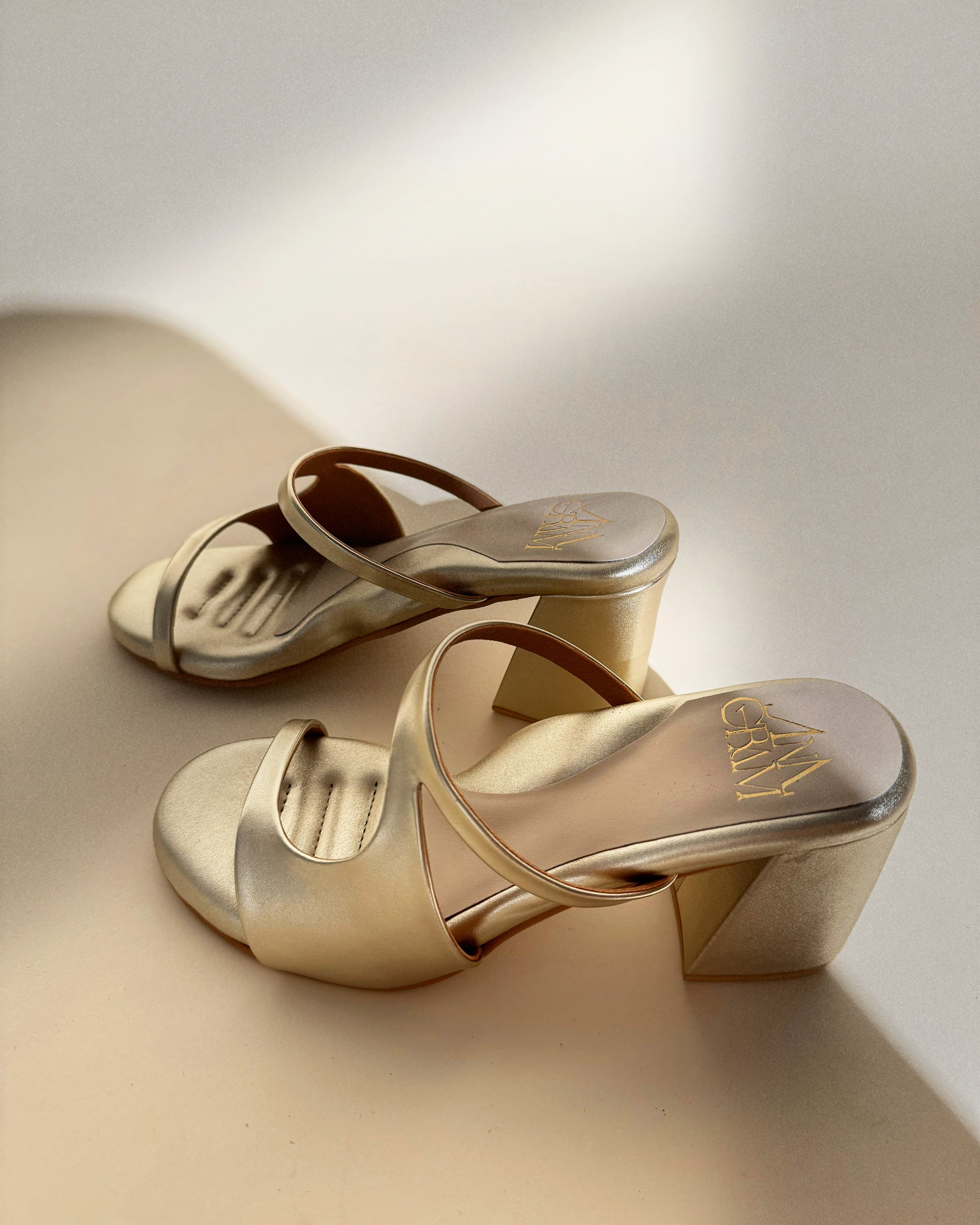 Buy DYMO's Trendy & Comfortable Gold Heel Sandals For Women Online at Best  Prices in India - JioMart.